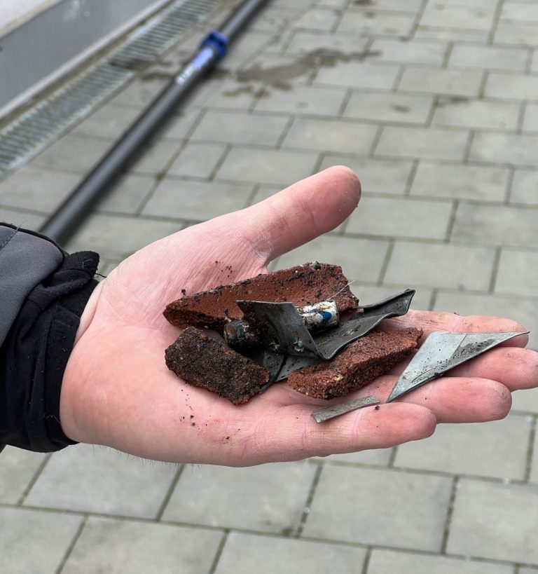 Schanzer Dachrinnenreinigung - Verschmutzung